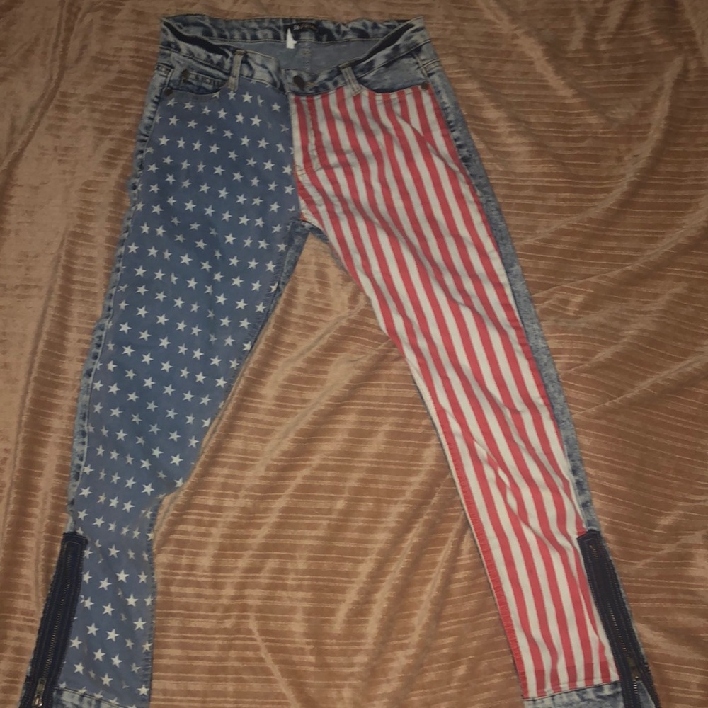 Small American jeans. Fits any style. Great look